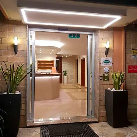酒店 雷德酒店 3*